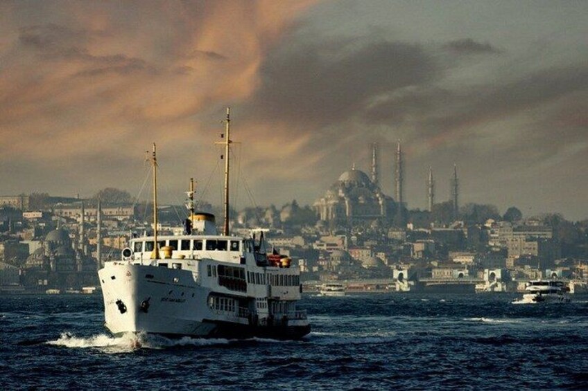 Istanbul Two Continents Tour with Lunch & Bosphorus Cruise 3