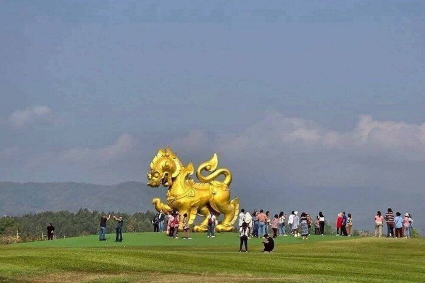 Customizable Private Day Tour of Chiang Rai Highlights 5