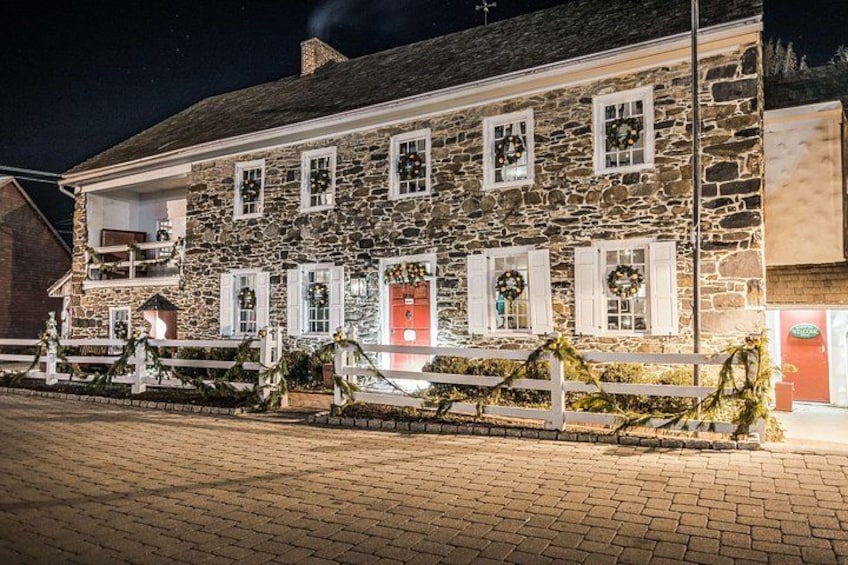 Some spirits you sip, others might whisper in your ear! Experience both on our Haunted Pub Crawl in Gettysburg. 3