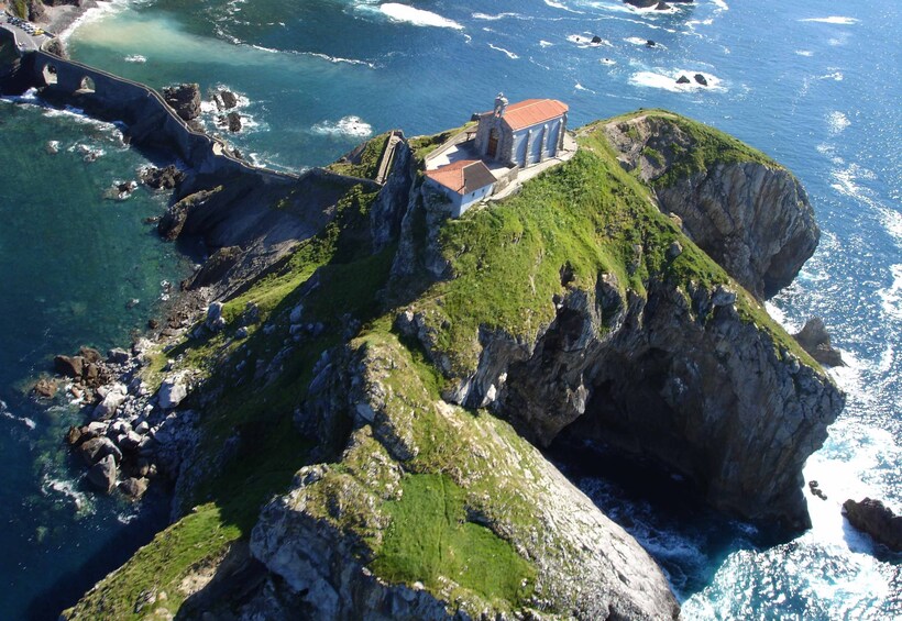 Gaztelugatxe: Reach the top