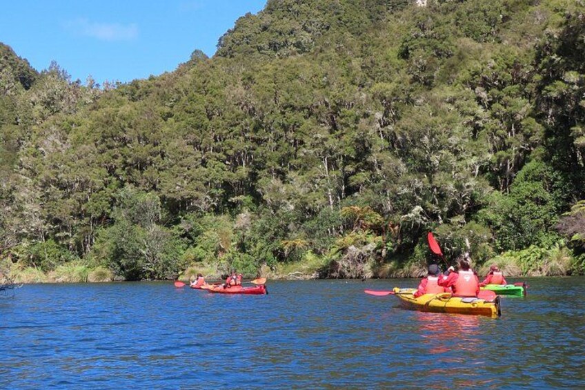 Hidden Lake Kayak Tour in Taupō’s Secret Gem 2