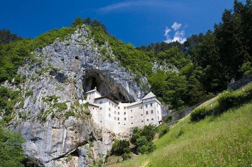 Predjama castle 2