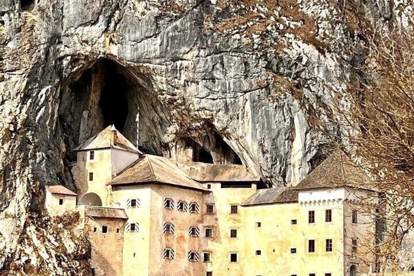 Predjama castle 3