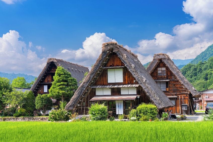Shirakawago and Kanazawa from Osaka 5