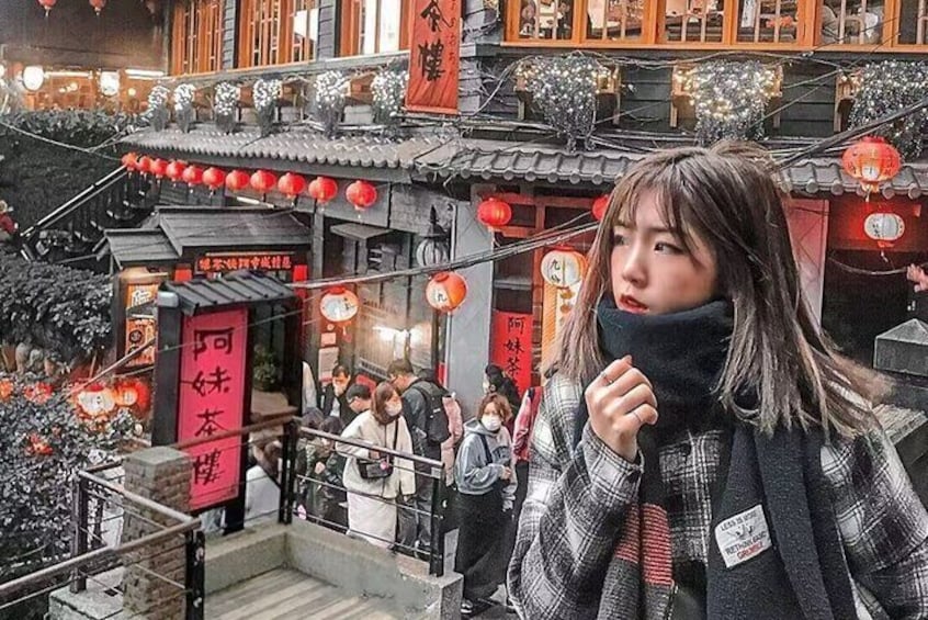 Whispers of Lanterns and Sea Breezes A Jiufen and Beyond Escape 4