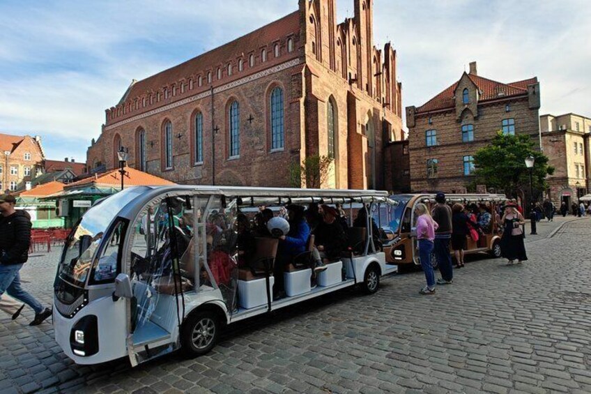 Gdansk: City Tour Sightseeing LIVE/AUDIO by Golf Cart Local Guide 4