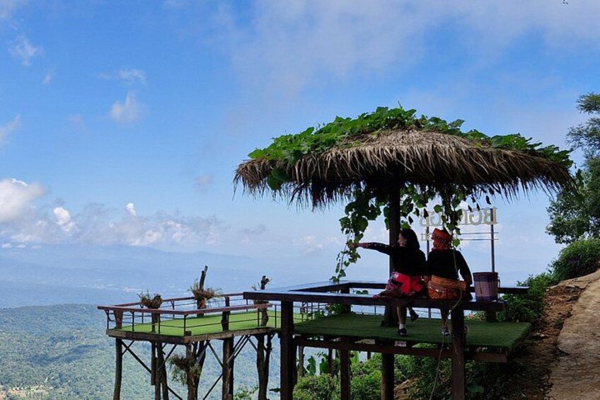 Scenic Mon Jam Hill and Cozy Elely Café Half Day Tour 3