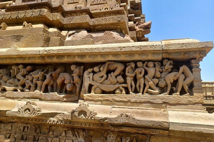 Sacred Sensuality : Khajuraho’s Iconic Temple Carvings. 5