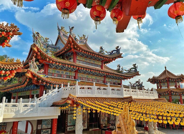 Kuala Lumpur: Taoist, Buddhist & Hindu Temple Tour 1