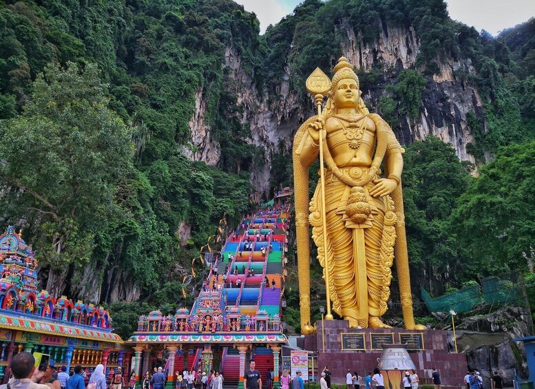 Picture 1 for Activity Kuala Lumpur: Taoist, Buddhist & Hindu Temple Tour 2