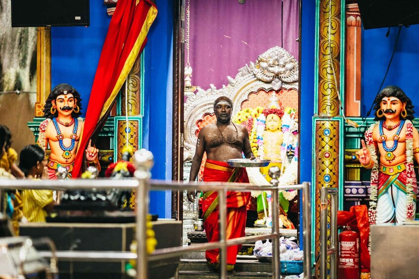 Picture 6 for Activity Kuala Lumpur: Taoist, Buddhist & Hindu Temple Tour 3