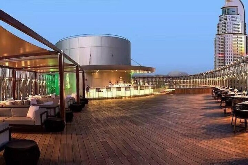 Burj Khalifa Sky Experience with Rooftop Dining – Dubai’s Most Iconic View 3