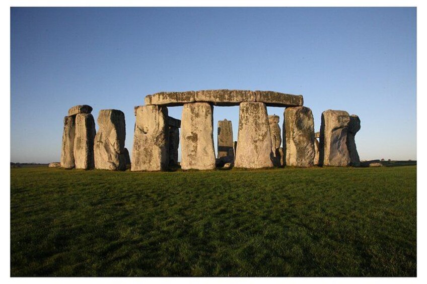 Arrive at Stonehenge when it opens to avoid the crowds 3