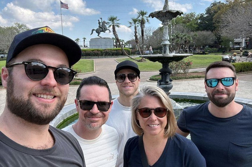 New Orleans French Quarter: Stolen Art Puzzle Adventure 1
