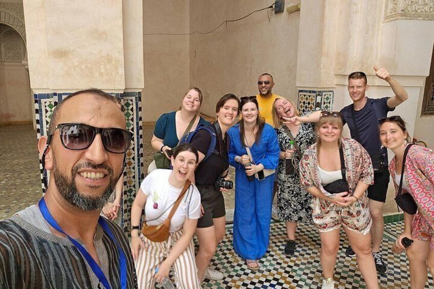 Discover Fez with a native GUIDE 5
