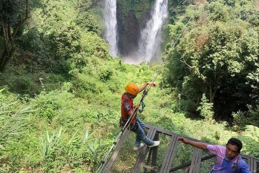 Pakse Mystic Falls and Timeless Temples of Southern Laos Tour 5