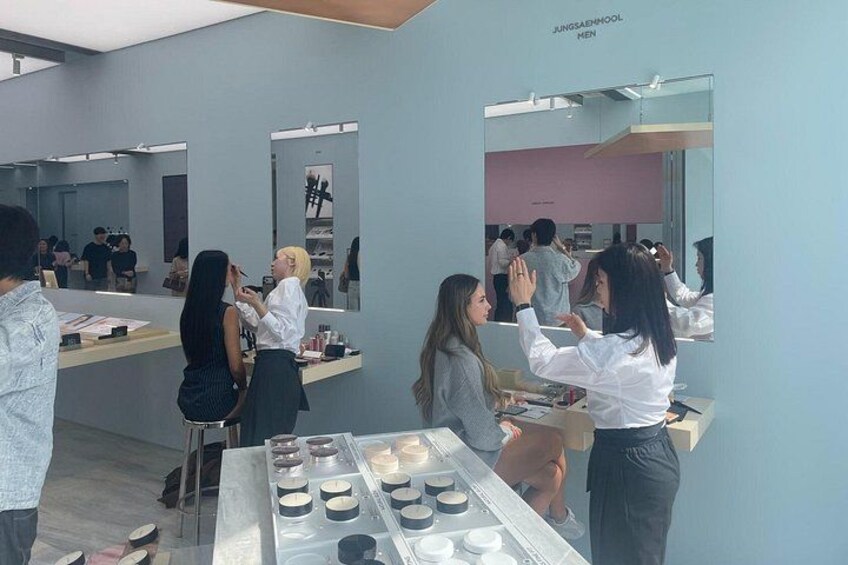 JUNGSAEMMOOL K-Beauty Makeup group Class & 1:1 Makeup (Seongsu) 5