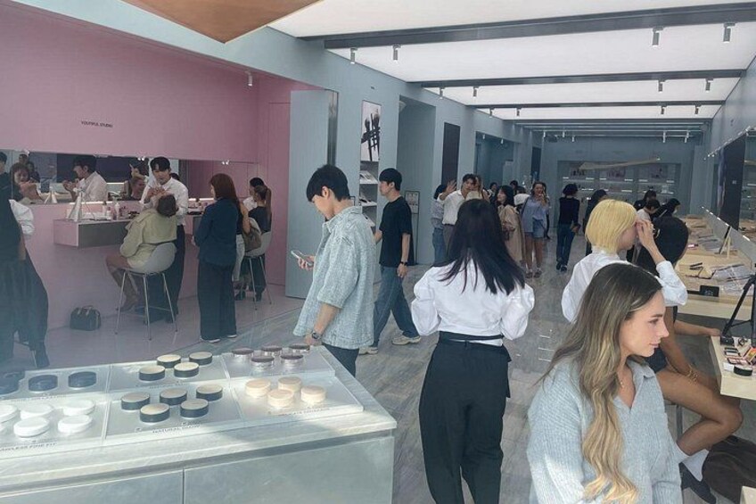 JUNGSAEMMOOL K-Beauty Makeup group Class & 1:1 Makeup (Seongsu) 4