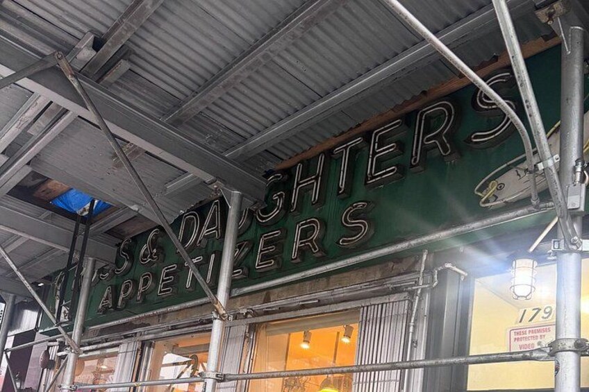 Lower East Side Skip-the-Line Food Tour with Museum Entry 4
