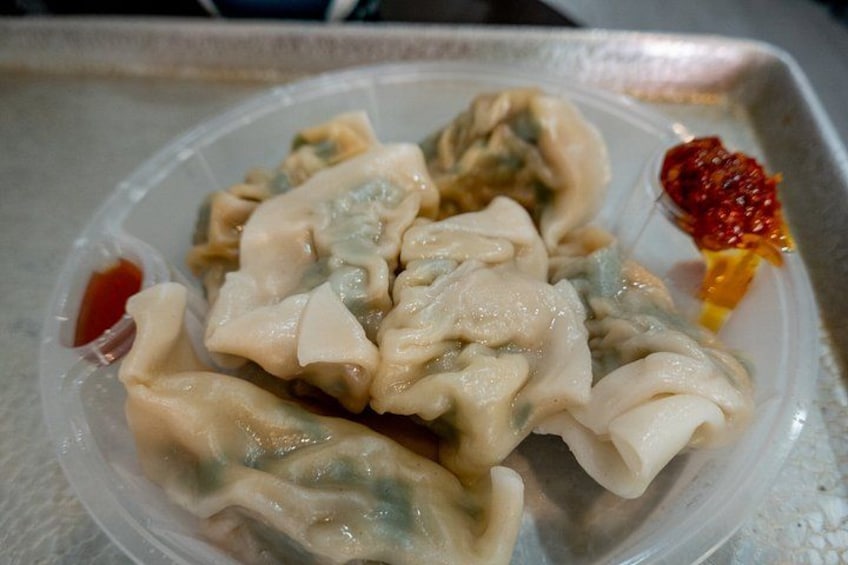 Lower East Side Skip-the-Line Food Tour with Museum Entry 2