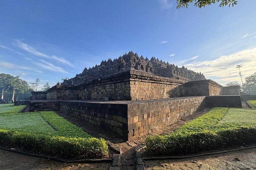 A large stone fortress with a steep, crenellated wall and a flat top. 3