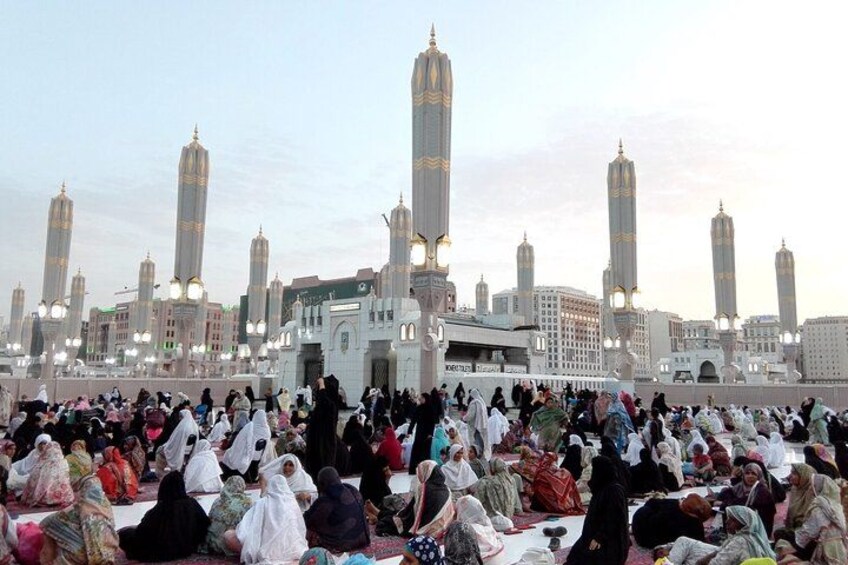 Makkah Essentials Tour with optional Lunch 1