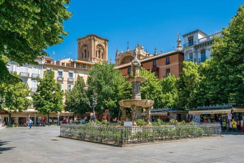 Granada Scavenger Hunt & Highlights Self-Guided Walking Tour 5
