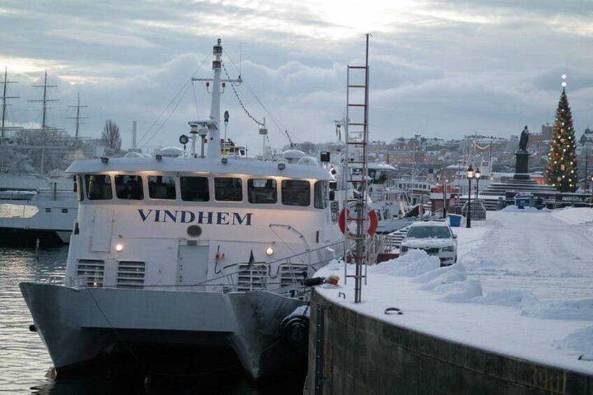 Stockholm Guided Archipelago Cruise Tour with Swedish Fika 3