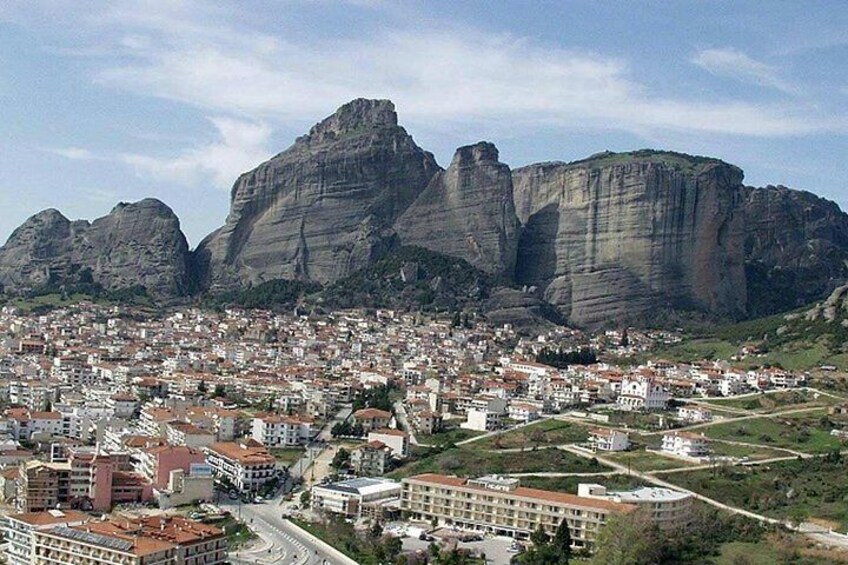 Delphi to Meteora and Thermopylae Tour 5