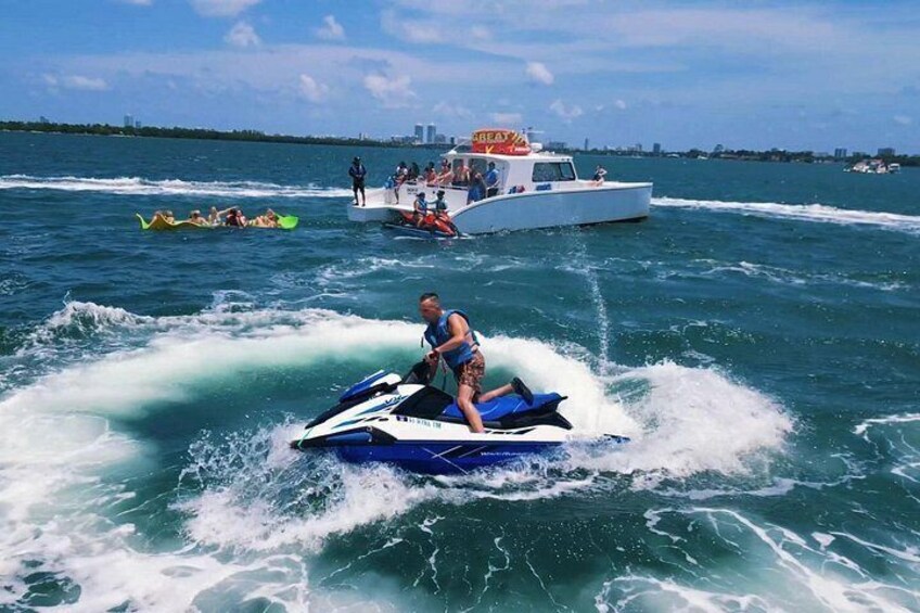 3 Hours Ultimate Watersports Excursion in Miami 4