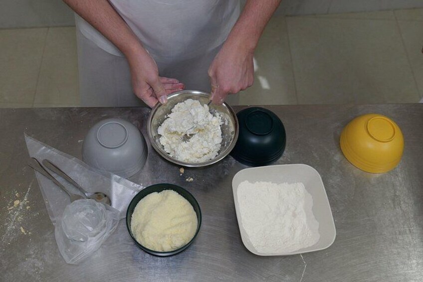 Pasta and Tiramisu Cooking Class with Local Chef in Naples 2