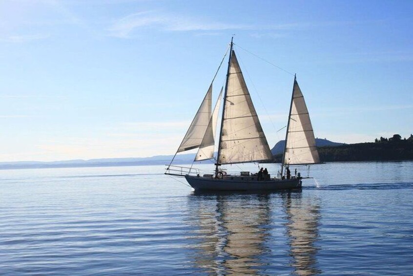 Eco Sailing Tour to Maori Rock Carvings on Lake Taupo 5