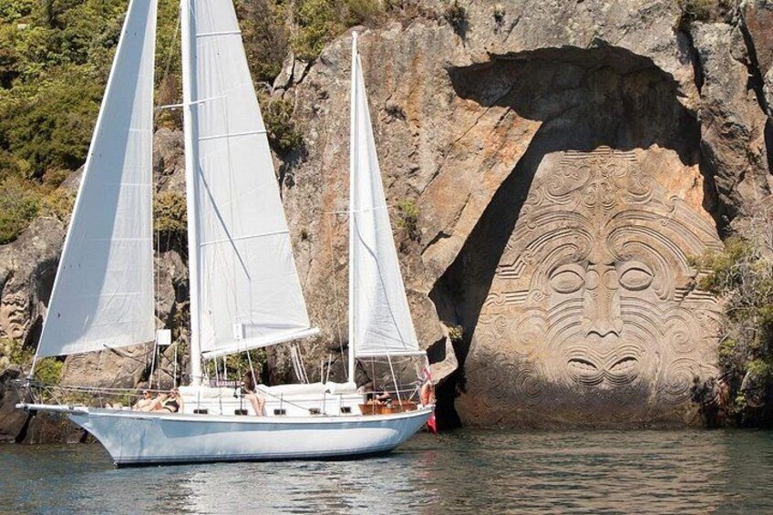 Eco Sailing Tour to Maori Rock Carvings on Lake Taupo 3