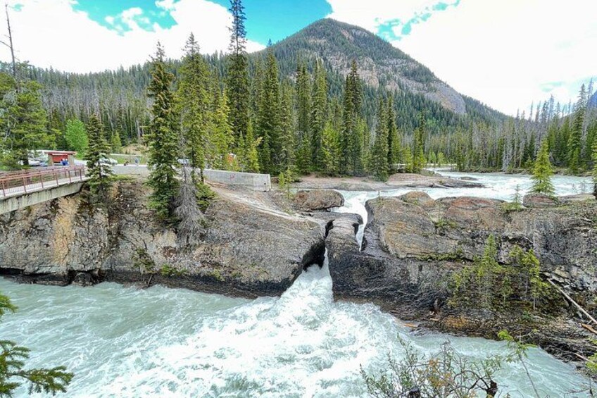 Banff Explorer Private Tour: Yoho Highlights & Moraine Lake 5