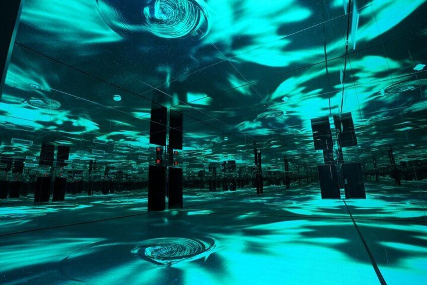 Infinity Museum Las Vegas: Immersive Mirror and Light Experience 5