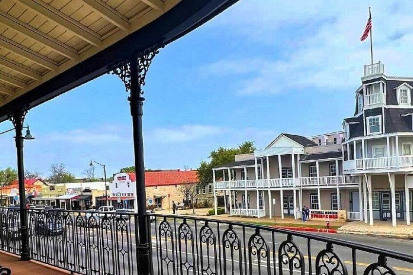 Shops and history museums 1
