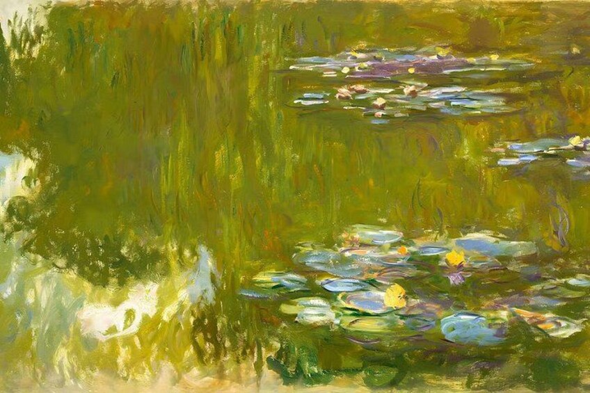 Ein Teich mit Seerosen und Baumspiegelungen. 2