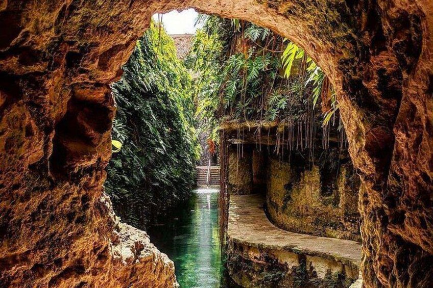 Uxmal, Hacienda Mucuyché, Cenotes & Authentic Yucatecan Cuisine 1