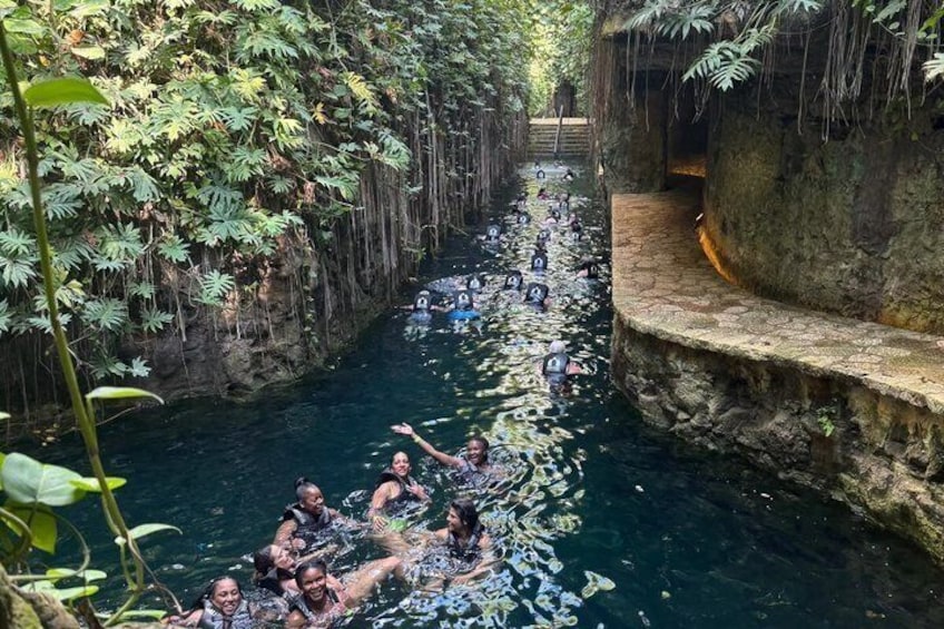Uxmal, Hacienda Mucuyché, Cenotes & Authentic Yucatecan Cuisine 4