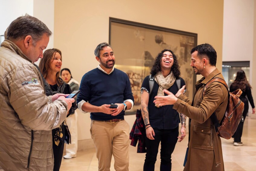 Paris: Louvre Award-Winning Tour with Tickets Max 6 Guests 3