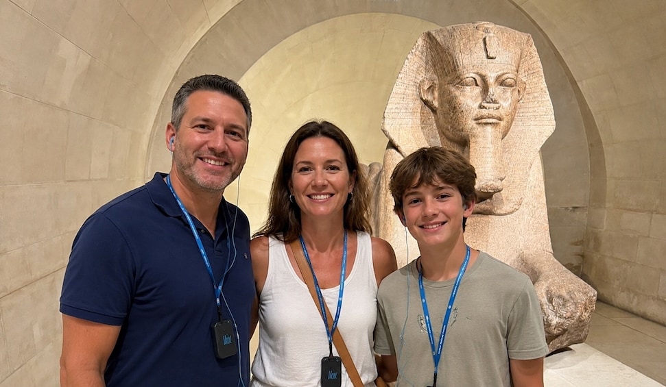 Paris: Louvre Award-Winning Tour with Tickets Max 6 Guests 4