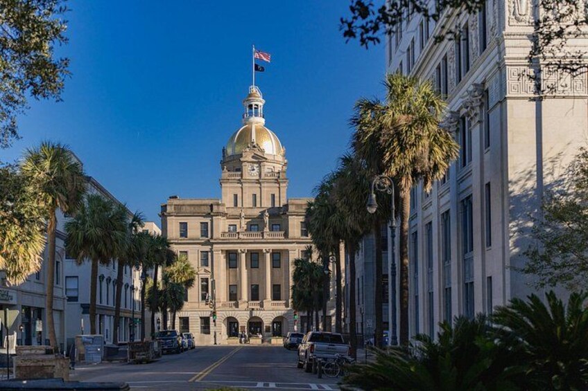 Moving at your own pace, you’ll experience Savannah as a living tapestry of memory and meaning. 3