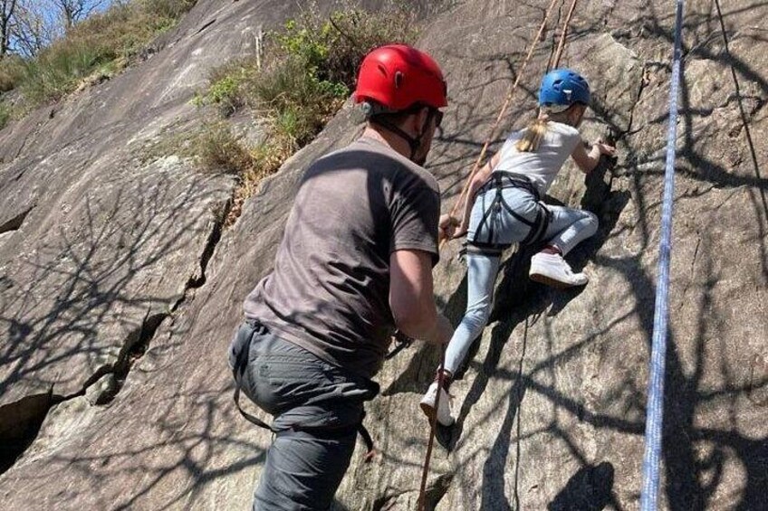 Family rock climbing near Locarno 4