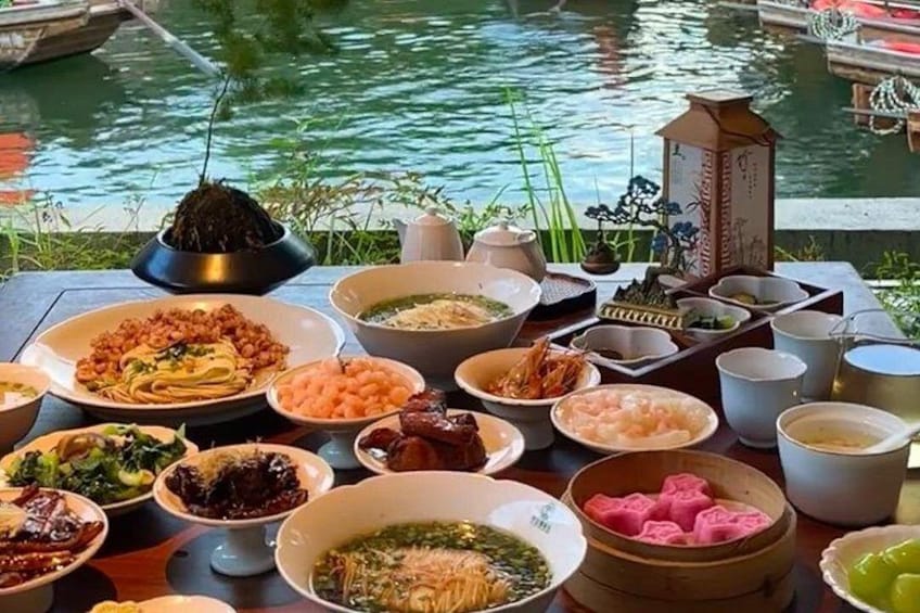 Suzhou Customized Day Trip Private Car with Lunch and Local food 3