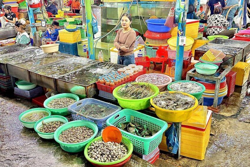 Local Market 4