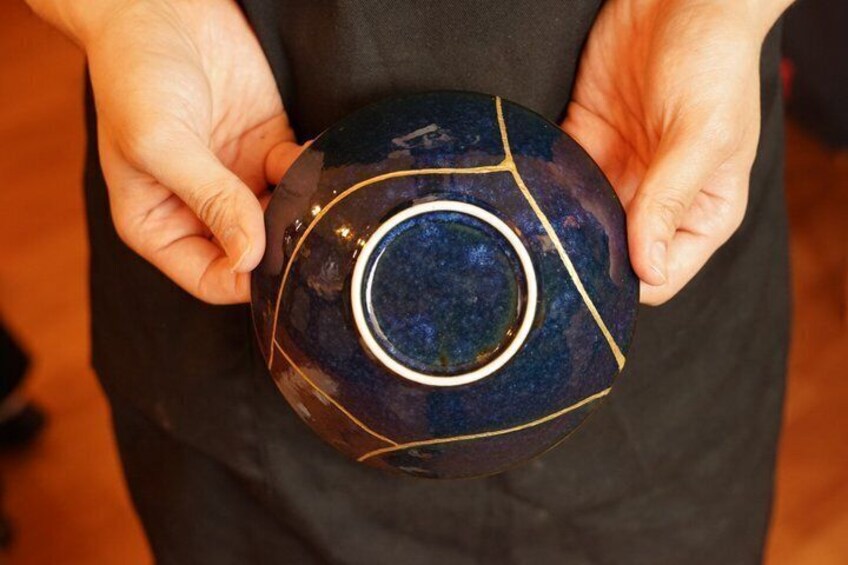 Kyoto Traditional Kintsugi Workshop in Gion with Gold Repair Art 3