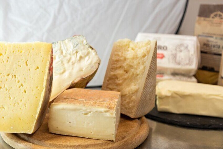 Visit the Dairy with Cheese Tasting with Bus Transportation 3