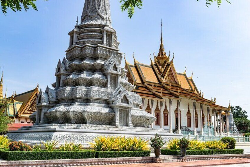 Private Shore Tour from Sihanoukville: Phnom Penh Discovery 1