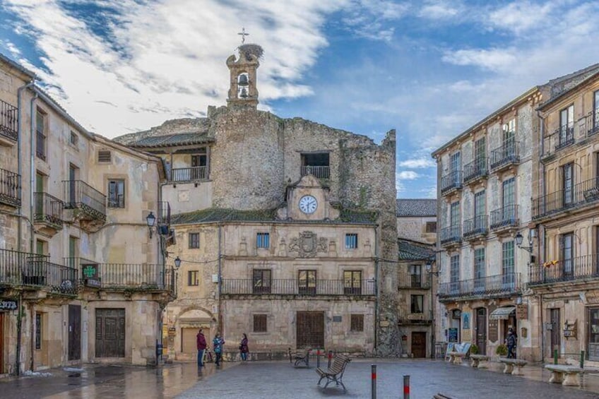 Hello Segovia: Private 2-Hour Intro City Walk with Local Guide 4