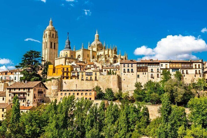 Hello Segovia: Private 2-Hour Intro City Walk with Local Guide 1